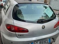 Usata Alfa Romeo 147 116 CV (85 kW) 2006 Grigio Utilitaria