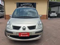 Usata Renault Modus Dynamique 75 CV (55 kW) 2007 Marrone Monovolume