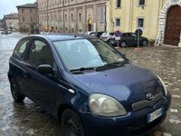 Usata Toyota Yaris 2001 Blu