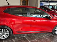 Usata Renault Clio V Intens 85 CV (62 kW) 2020 Rosso Berlina