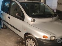 Usata Fiat Multipla 103 CV (75 kW) 2002 Grigio Monovolume