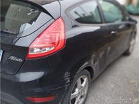 Usata Ford Fiesta 68 CV (50 kW) 2009 Nero Utilitaria