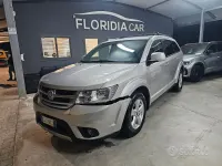 Käytetty Fiat Freemont 140 HP (102 kW) 2011 Hopea Katumaasturi
