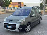 Usata Peugeot Partner Tepee Outdoor 90 CV (66 kW) 2009 Verde Monovolume
