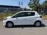 Usata Toyota Yaris Active 69 CV (50 kW) 2015 Bianco Utilitaria