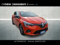 Usata Renault Clio Intens 90 CV (66 kW) 2023 Arancione Utilitaria