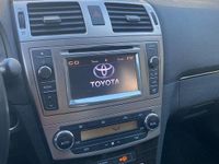 Second-hand Toyota Avensis 124 CP (91 kW) 2013 Negru Break