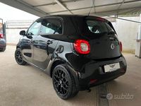Usata Smart ForFour Prime 71 CV (52 kW) 2015 Nero Utilitaria