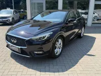 Usata Infiniti Q30 Premium 170 CV (125 kW) 2016 Nero Berlina