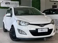 Usata Hyundai i20 75 CV (55 kW) 2014 Bianco Utilitaria