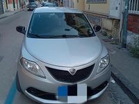 Usata Lancia Ypsilon Silver 69 CV (50 kW) 2020 Grigio Utilitaria