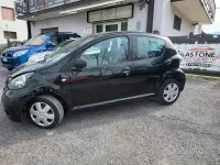Usata Toyota Aygo 68 CV (50 kW) 2010 Nero Utilitaria