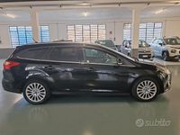 Begagnad Ford Focus Titanium 115 HK (84 kW) 2011 Svart Kombi