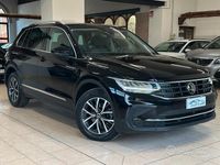 Usata VW Tiguan Life 122 CV (89 kW) 2022 Nero SUV
