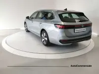Usata VW Passat Business 150 CV (110 kW) 2024 Grigio Station wagon