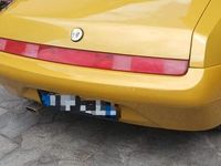 Begagnad Alfa Romeo Spider 144 HK (105 kW) 1999 Gul Cab