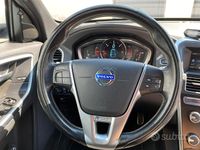 Usata Volvo XC60 R-Design Momentum 136 CV (100 kW) 2013 Bianco SUV