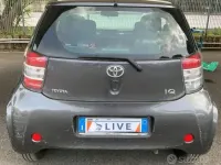 Usata Toyota iQ Trend 68 CV (50 kW) 2013 Grigio Utilitaria