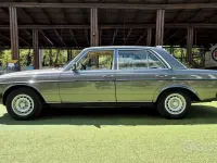 Usata Mercedes 240 72 CV (52 kW) 1980 Grigio Berlina