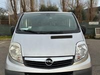 Usata Opel Vivaro 120 CV (88 kW) 2011 Argento Monovolume