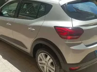 Usata Dacia Sandero Essentiel 101 CV (74 kW) 2023 Argento Berlina