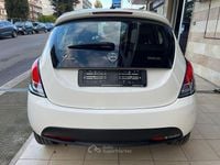 Usata Lancia Ypsilon 69 CV (50 kW) 2022 Bianco Utilitaria
