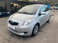 usata Toyota Yaris A.U.T.O.M.A.T.I.C.A