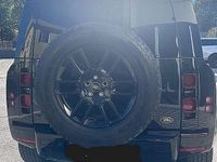 Usata Land Rover Defender SE Dynamic 249 CV (183 kW) 2023 Nero SUV