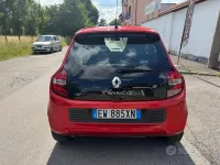 Usata Renault Twingo SE 69 CV (50 kW) 2015 Rosso Utilitaria