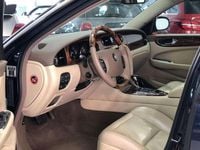 Usata Jaguar XJ Executive 207 CV (152 kW) 2007 Verde Berlina