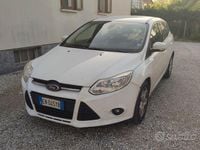 Usata Ford Focus 116 CV (85 kW) 2012 Bianco Station wagon