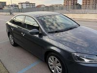 Usata VW Passat 105 CV (77 kW) 2014 Berlina