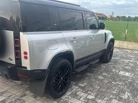 Usata Land Rover Defender First Edition 241 CV (177 kW) 2021 Argento SUV