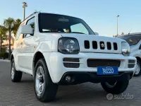 Usata Suzuki Jimny 85 CV (62 kW) 2011 Bianco SUV