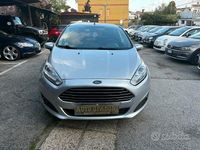 Usata Ford Fiesta Titanium 75 CV (55 kW) 2014 Grigio Utilitaria