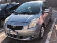 Usata Toyota Yaris Sol 87 CV (63 kW) 2008 Grigio Utilitaria