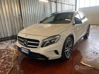 Usata Mercedes GLA180 109 CV (80 kW) 2016 Bianco SUV