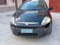 Usata Fiat Grande Punto 77 CV (56 kW) 2010 Nero Utilitaria
