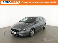 Usata Volvo V40 120 CV (88 kW) 2017 Grigio Berlina