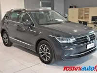 Usata VW Tiguan Life 131 CV (96 kW) 2022 Grigio SUV
