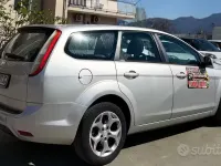 Usata Ford Focus 109 CV (80 kW) 2010 Grigio Station wagon