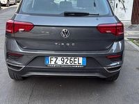 Usata VW T-Roc 150 CV (110 kW) 2019 Grigio SUV