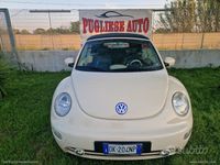 Usata VW New Beetle 102 CV (75 kW) 2004 Bianco Utilitaria