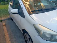 Usata Toyota Yaris 75 CV (55 kW) 2012 Bianco Utilitaria