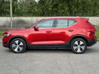 Usata Volvo XC40 Inscription 129 CV (94 kW) 2022 Fusion red metallizzato SUV