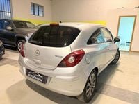 Usata Opel Corsa 75 CV (55 kW) 2011 Argento Utilitaria
