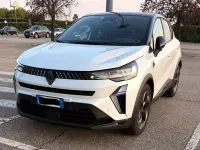 Usata Renault Captur Techno 101 CV (74 kW) 2025 Bianco SUV