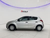 Usata Hyundai i20 Comfort 77 CV (56 kW) 2009 Gray Utilitaria