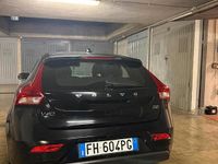 Usata Volvo V40 Kinetic 115 CV (84 kW) 2014 Nero Berlina
