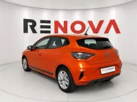Usata Renault Clio Evolution 101 CV (74 kW) 2024 Arancione Utilitaria